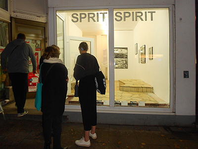 Foto
              Yukari Kosakai