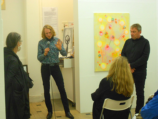 Foto
              Yukari Kosakai